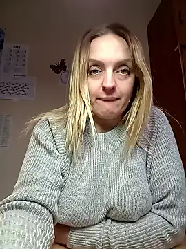 Ami Foxy online show from January 13, 2026, 11:47 am