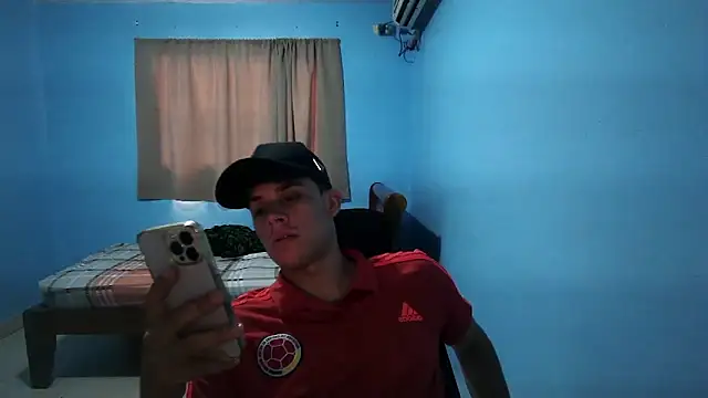 Snapshot of Jaket_lovers chatting on October 8, 2025, 6:19 pm Jaket lovers online show from October 8, 2025, 6:19 pm