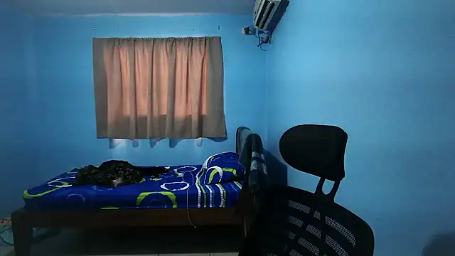 Snapshot of Jaket_lovers chatting on September 23, 2025, 6:37 pm Jaket lovers online show from September 23, 2025, 6:37 pm