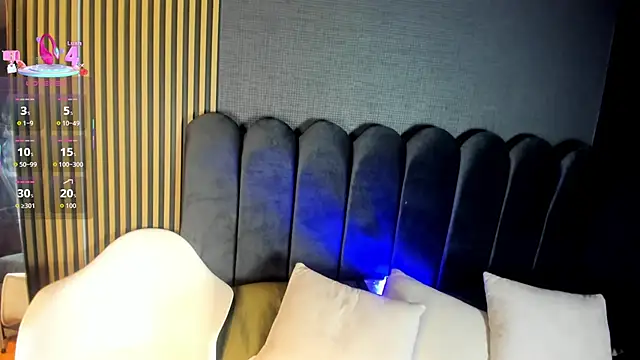 Snapshot of Gina_77 chatting on October 31, 2025, 12:02 pm Gina 77 online show from October 31, 2025, 12:02 pm