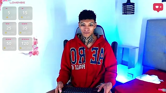 Snapshot of Rick_Wade chatting on December 18, 2025, 4:17 am Rick Wade online show from December 18, 2025, 4:17 am