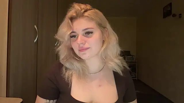 sunshinyflash online show from November 22, 2025, 5:12 pm