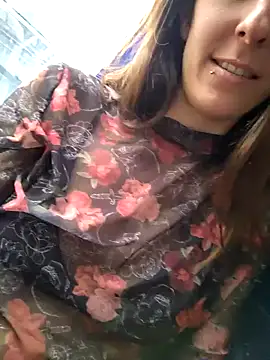 Snapshot of sweetsinxxx chatting on November 1, 2025, 9:08 pm sweetsinxxx online show from November 1, 2025, 9:08 pm