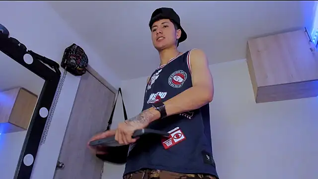 Mateo Escobar online show from September 10, 2025, 4:50 pm