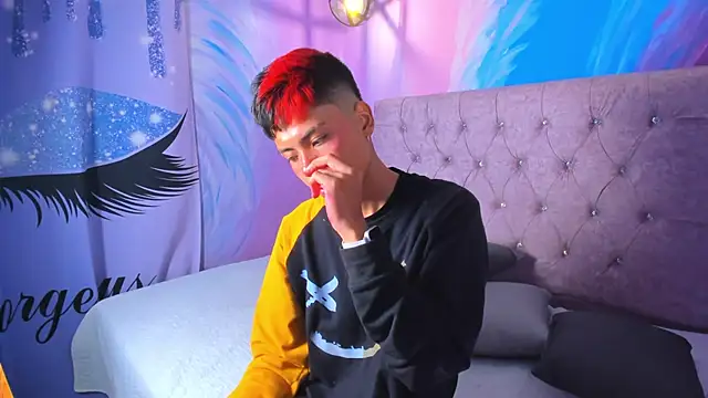 MaxiWildd online show from October 9, 2025, 1:00 pm