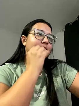 Snapshot of Kyleighc chatting on October 26, 2025, 12:55 am Kyleighc online show from October 26, 2025, 12:55 am