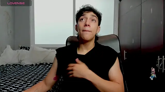 Snapshot of Noxx_starkK chatting on December 15, 2025, 3:51 pm Noxx starkK online show from December 15, 2025, 3:51 pm