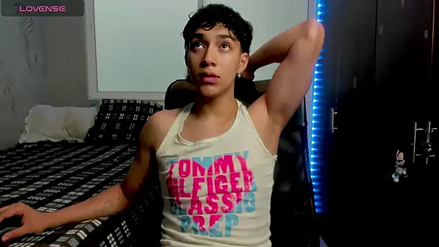 Snapshot of Noxx_starkK chatting on December 5, 2025, 5:33 pm Noxx starkK online show from December 5, 2025, 5:33 pm