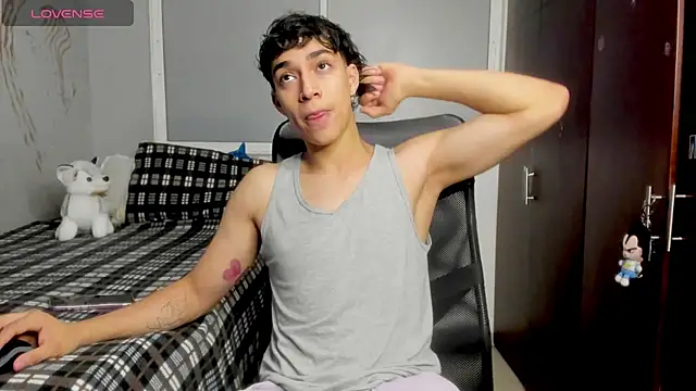 Snapshot of Noxx_starkK chatting on November 29, 2025, 10:54 pm Noxx starkK online show from November 29, 2025, 10:54 pm