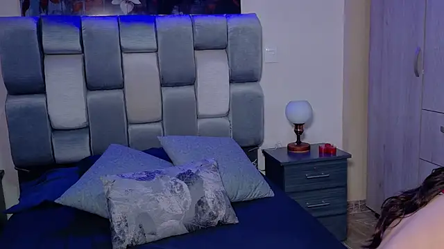 saramikaelson online show from October 11, 2025, 7:48 pm