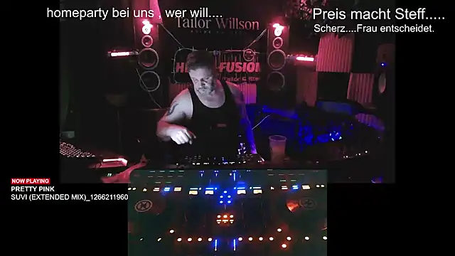 Wir2002Paar online show from November 15, 2025, 11:31 pm