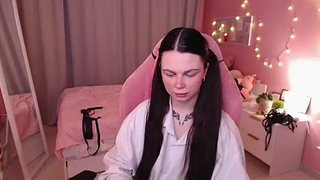 Snapshot of Michela_Fruet chatting on December 5, 2025, 1:05 am Michela Fruet online show from December 5, 2025, 1:05 am