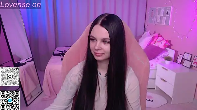 Snapshot of Michela_Fruet chatting on May 18, 2026, 1:06 am Michela Fruet online show from May 18, 2026, 1:06 am