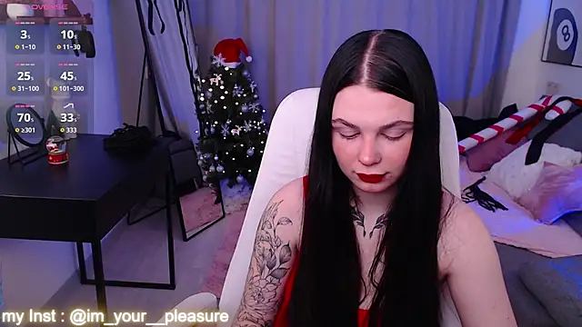 Snapshot of Michela_Fruet chatting on December 18, 2025, 1:11 am Michela Fruet online show from December 18, 2025, 1:11 am