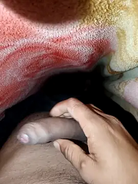 Snapshot of Alonboy683 chatting on March 18, 2026, 4:52 pm Alonboy683 online show from March 18, 2026, 4:52 pm