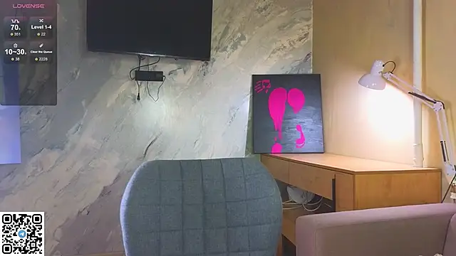 Snapshot of miss_bubbles_ chatting on November 19, 2025, 12:32 am miss bubbles online show from November 19, 2025, 12:32 am