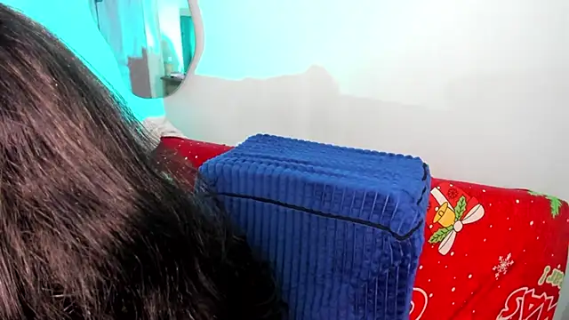 snow doll online show from December 16, 2025, 10:25 pm