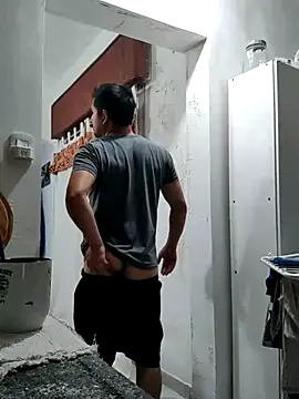 Bradd 32 online show from November 22, 2025, 2:10 am