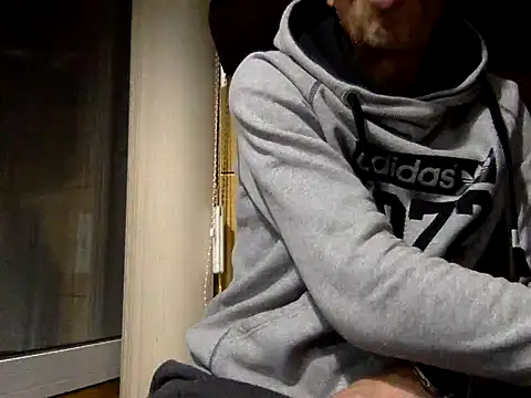 Snapshot of adiluci1 chatting on October 24, 2025, 5:56 pm adiluci1 online show from October 24, 2025, 5:56 pm