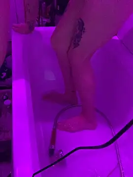 AvaFox x online show from November 12, 2025, 7:07 pm