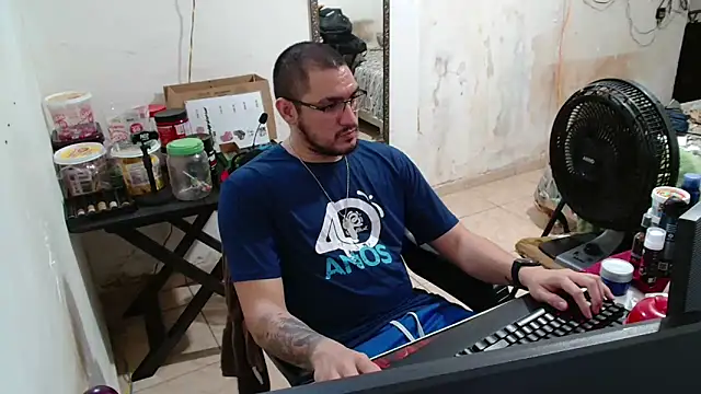 Leonino231 online show from October 7, 2025, 1:34 pm