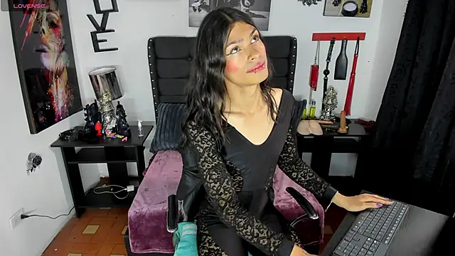 LunarisSmith online show from February 14, 2026, 7:14 pm