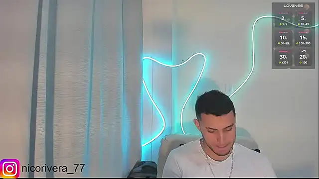 Snapshot of nico_rivera chatting on February 4, 2026, 1:33 am nico rivera online show from February 4, 2026, 1:33 am