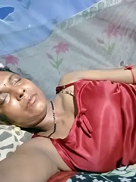 Snapshot of Savita992 chatting on May 19, 2026, 8:49 pm Savita992 online show from May 19, 2026, 8:49 pm