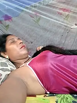 Snapshot of Savita992 chatting on May 15, 2026, 12:41 am Savita992 online show from May 15, 2026, 12:41 am