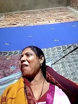 Snapshot of Savita992 chatting on December 2, 2025, 12:22 am Savita992 online show from December 2, 2025, 12:22 am