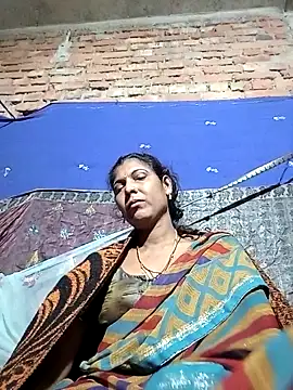 Snapshot of Savita992 chatting on November 13, 2025, 11:52 pm Savita992 online show from November 13, 2025, 11:52 pm