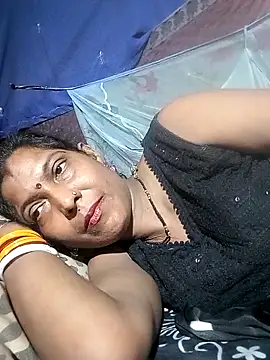 Snapshot of Savita992 chatting on April 20, 2026, 7:55 am Savita992 online show from April 20, 2026, 7:55 am