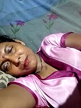 Snapshot of Savita992 chatting on April 21, 2026, 10:05 pm Savita992 online show from April 21, 2026, 10:05 pm