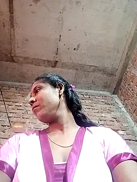 Snapshot of Savita992 chatting on October 8, 2025, 4:36 am Savita992 online show from October 8, 2025, 4:36 am