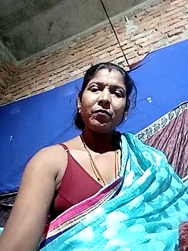 Snapshot of Savita992 chatting on December 1, 2025, 6:58 am Savita992 online show from December 1, 2025, 6:58 am