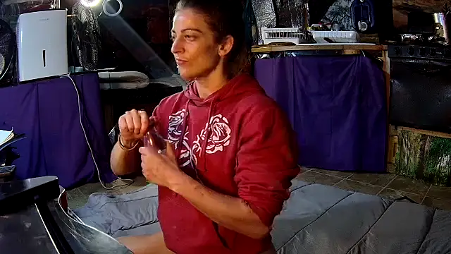 aquafoxy online show from October 1, 2025, 4:39 am