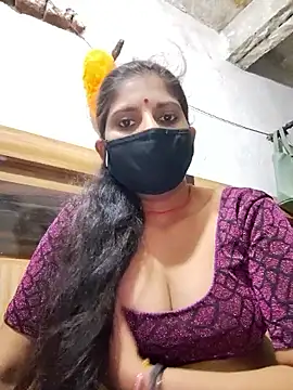 Snapshot of Daisygirl9 chatting on June 13, 2026, 4:38 pm Daisygirl9 online show from June 13, 2026, 4:38 pm