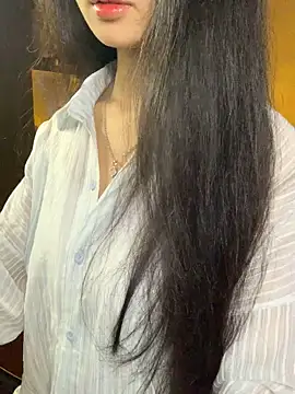 Nhinhi18 online show from March 14, 2026, 4:02 pm