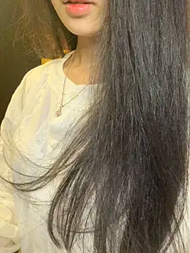 Nhinhi18 online show from April 12, 2026, 3:04 pm