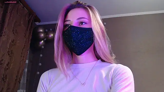 Iris lave online show from November 8, 2025, 5:38 pm