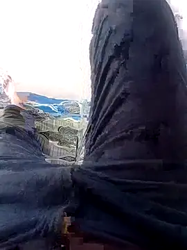 hackyourpussyxh online show from April 5, 2026, 10:11 am