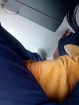 hackyourpussyxh online show from April 6, 2026, 7:31 am