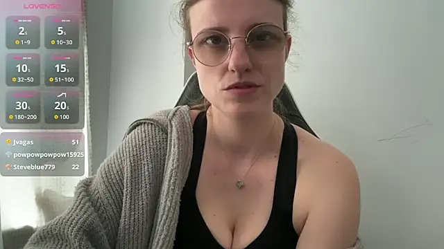Snapshot of BustyKellyXXX chatting on May 11, 2026, 8:59 am BustyKellyXXX online show from May 11, 2026, 8:59 am