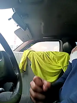 Snapshot of Frank0021 chatting on November 4, 2025, 5:39 pm Frank0021 online show from November 4, 2025, 5:39 pm