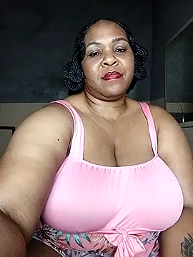 Snapshot of Moretl chatting on April 4, 2026, 9:54 pm Moretl online show from April 4, 2026, 9:54 pm