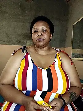 Snapshot of Moretl chatting on December 2, 2025, 11:12 am Moretl online show from December 2, 2025, 11:12 am