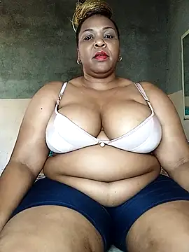 Snapshot of Moretl chatting on February 8, 2026, 10:13 am Moretl online show from February 8, 2026, 10:13 am