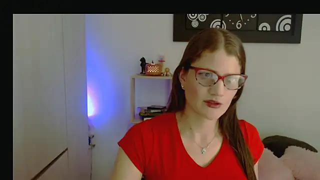Camila-ventura online show from May 7, 2026, 7:28 pm