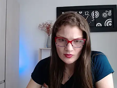 Camila-ventura online show from October 7, 2025, 1:06 am