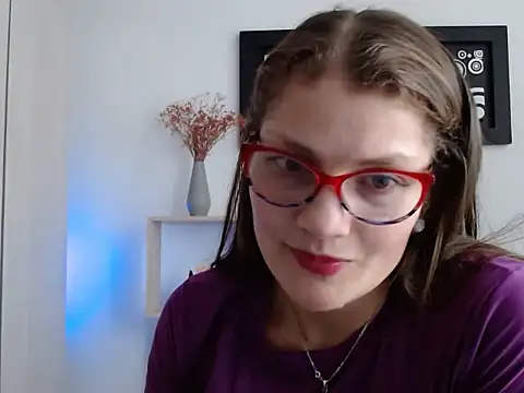 Camila-ventura online show from October 3, 2025, 8:32 pm